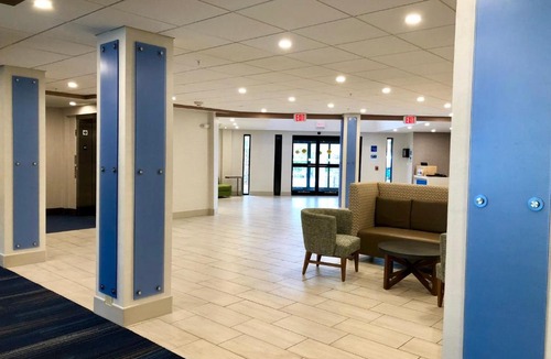 Great Barrington Hotel | Holiday Inn Express Great Barrington by IHG