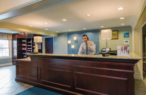 Merrimack Hotel | Holiday Inn Express and Suites Merrimack - Nashua by IHG