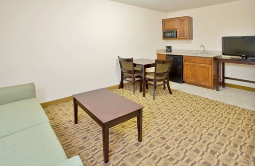 Boonville Hotel | Holiday Inn Express Boonville by IHG
