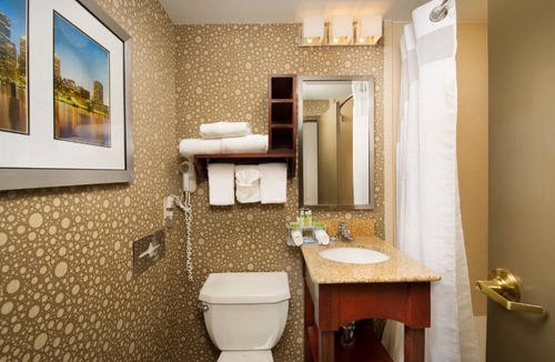 Woburn Hotel | Holiday Inn Express Boston North-Woburn by IHG