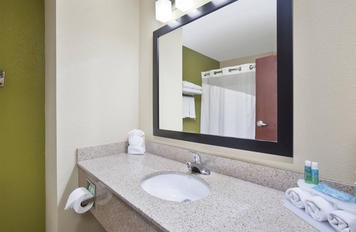 Circleville Hotel | Holiday Inn Express Circleville by IHG