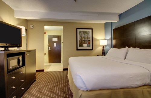Oak Grove Hotel | Holiday Inn Express Fort Campbell-Oak Grove by IHG