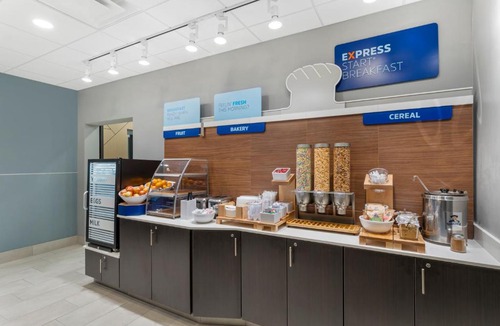 Greencastle Hotel | Holiday Inn Express Greencastle by IHG