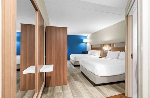 Hummelstown Hotel | Holiday Inn Express Hershey - Harrisburg Area by IHG