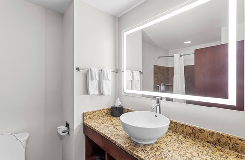 Nitro Hotel | Holiday Inn Express Hotel & Suites Cross Lanes by IHG