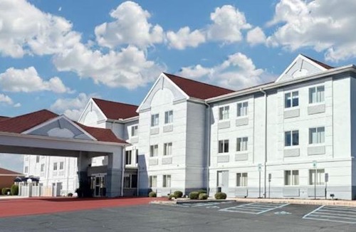 Gypsum Hotel | Holiday Inn Express Hotel & Suites Port Clinton-Catawba Island by IHG