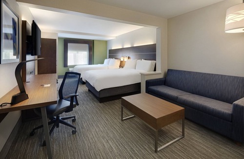 Tilton Hotel | Holiday Inn Express Hotel & Suites Tilton - Lakes Region by IHG