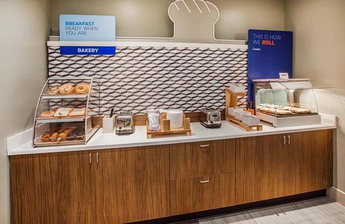 Delmar Hotel | Holiday Inn Express Hotel & Suites Salisbury - Delmar by IHG