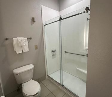 Weston Hotel | Holiday Inn Express Hotel & Suites Weston by IHG