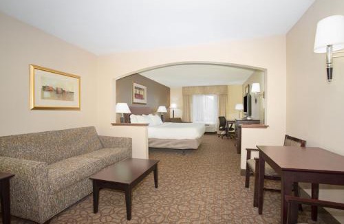 Concordia Hotel | Holiday Inn Express Hotel & Suites Concordia US 81 by IHG