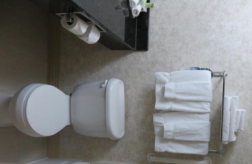 Oak Grove Hotel | Holiday Inn Express Hotel Fort Campbell-Oak Grove by IHG