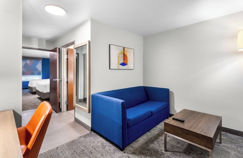 Van Wert Hotel | Holiday Inn Express Hotel & Suites Van Wert by IHG