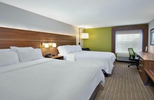 Mount Vernon Hotel | Holiday Inn Express Mt. Vernon by IHG