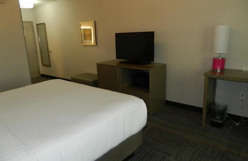 Shippensburg Hotel | Holiday Inn Express & Suites Shippensburg by IHG