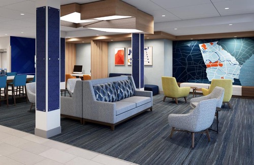 Summit Station Hotel | Holiday Inn Express & Suites Columbus - New Albany by IHG