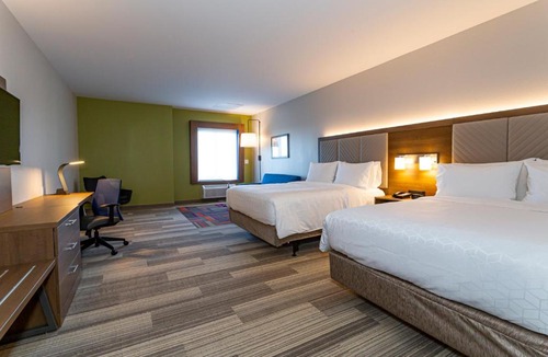 Crosswoods Hotel | Holiday Inn Express & Suites - Columbus - Worthington by IHG