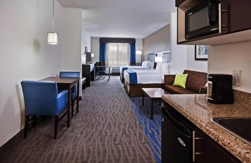 Glenpool Hotel | Holiday Inn Express & Suites Glenpool-Tulsa South by IHG