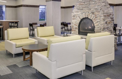 Riverhead Hotel | Holiday Inn Express & Suites Riverhead - Long Island by IHG