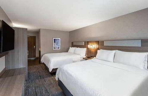 Wadsworth Hotel | Holiday Inn Express & Suites Wadsworth by IHG