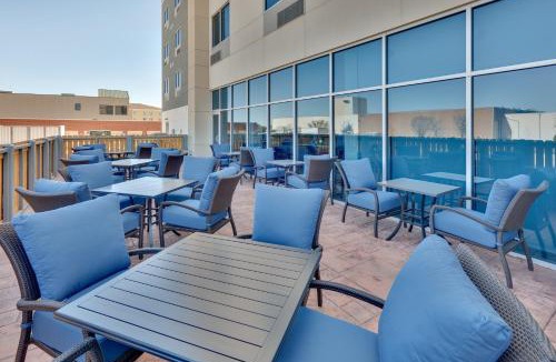 Plano Hotel | Holiday Inn Express & Suites Plano East - Richardson by IHG