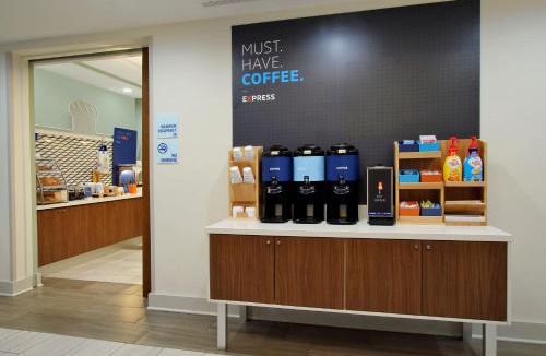 Sandy Hotel | Holiday Inn Express & Suites Sandy - South Salt Lake City by IHG