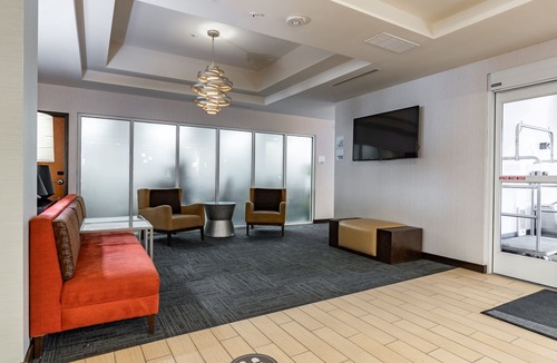 Ironton Hotel | Holiday Inn Express & Suites Ironton by IHG