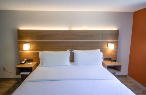 Lincoln Hotel | Holiday Inn Express & Suites Lincoln East - White Mountains by IHG