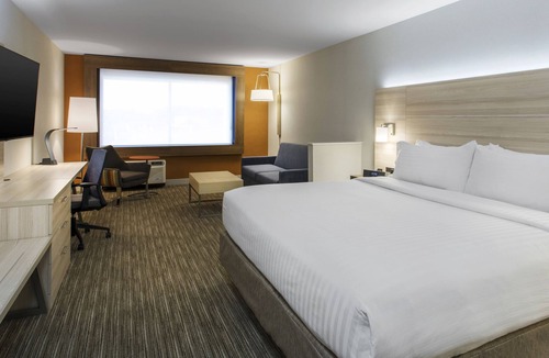 Medina Hotel | Holiday Inn Express & Suites Medina by IHG