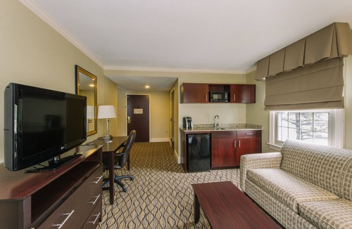 Merrimack Hotel | Holiday Inn Express & Suites Merrimack – Nashua by IHG