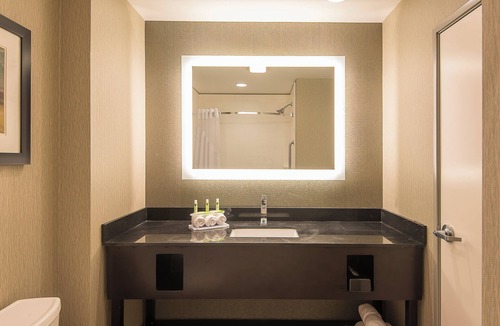Norwood Hotel | Holiday Inn Express & Suites Norwood-Boston Area by IHG
