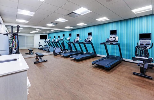 Owasso Hotel | Holiday Inn Express & Suites - Tulsa Northeast - Owasso by IHG