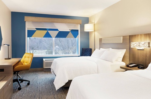 Clarksville Hotel | Holiday Inn Express & Suites Clarksville North by IHG