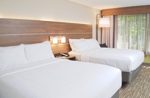 South Burlington Hotel | Holiday Inn Express South Burlington by IHG
