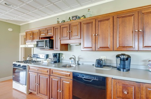 Millersburg Apartment | 'holmes With a View' Studio: Millersburg Retreat!