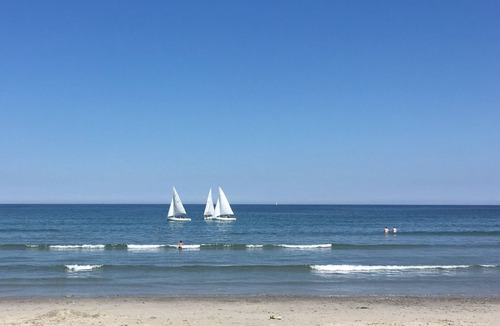Green Harbor-Cedar Crest House | Home by the Sea and 1 minute walk to the beach