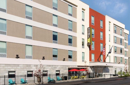 East Market District Hotel | Home2 Suites by Hilton Louisville Downtown NuLu