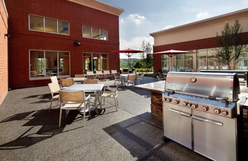Coraopolis Hotel | Homewood Suites by Hilton Pittsburgh Airport/Robinson Mall Area