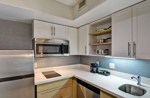 Windsor Locks Hotel | Homewood Suites by Hilton Windsor Locks Hartford