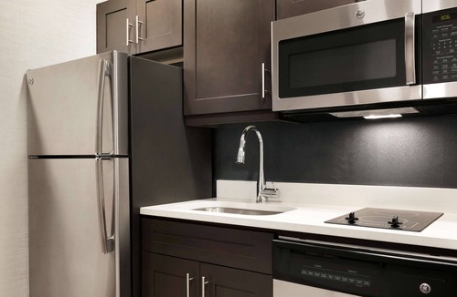 North Rosslyn Hotel | Homewood Suites by Hilton Arlington Rosslyn Key Bridge