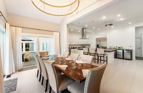 Norwalk Apartment | Honeymoon Suit