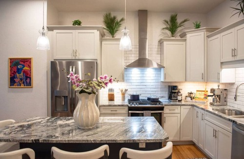 South Side Slopes House | ★HostWise Stays★ Rooftop Deck | Garage | Balcony Views | Upscale!