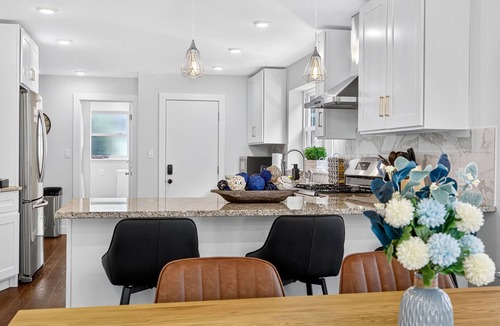 Somerville House | Hot Tub 3BR Somerville: Parking, Fire Pit, Near T
