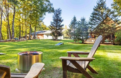 Holderness House | Hot Tub 5 Min to Meredith Near Squam Lake