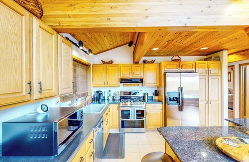 Hinsdale House | Hot Tub, Lake Views! All-Season Hinsdale Haven