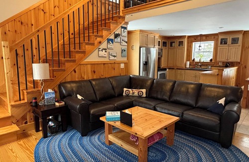 Carrabassett Valley House | HOT TUB! PAC-man! Outdoor fun!