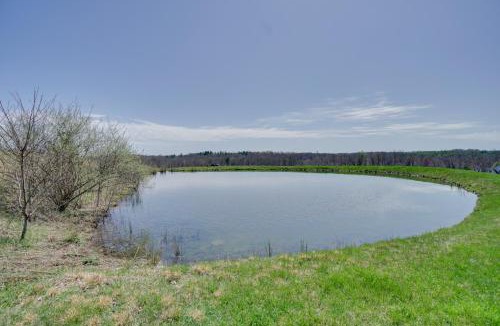 McArthur House | Hot Tub & Private Pond! Spacious McArthur Home