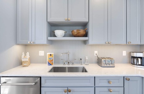 Kennebunk House | Hot Tub! Walk to Dock Square and Gooch's Beach!