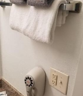 Stillwater Apartment | Hotel 2 Queen Beds Hotel Room 205 Wi-Fi