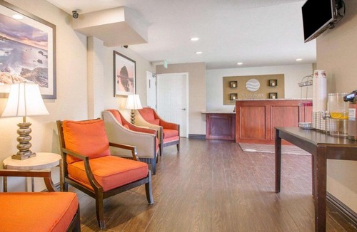 Morro Bay Hotel | Hotel Avisa Downtown