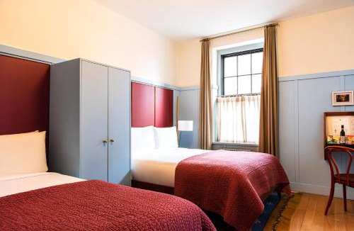 Kingston Stockade District Hotel | Hotel Kinsley, a Member of Design Hotels
